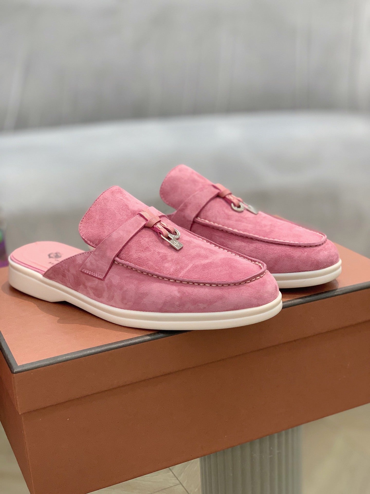 Heritage Breeze Leather Mules
- By LAQUEZ.