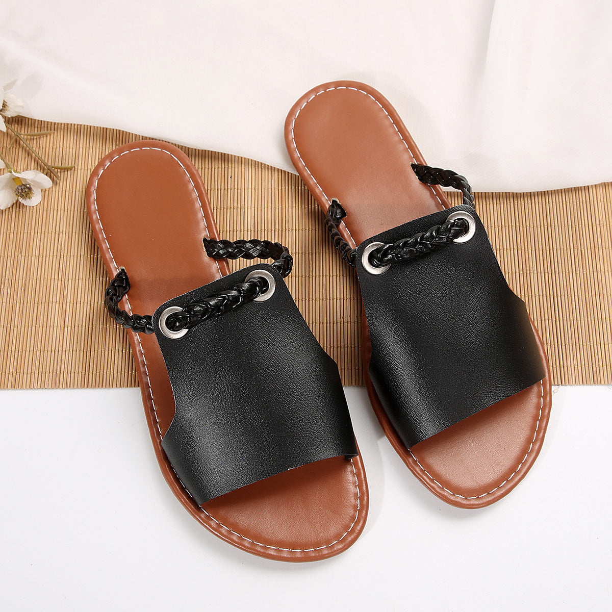 BreezeWeave™ Comfort Slides - By LAQUEZ.