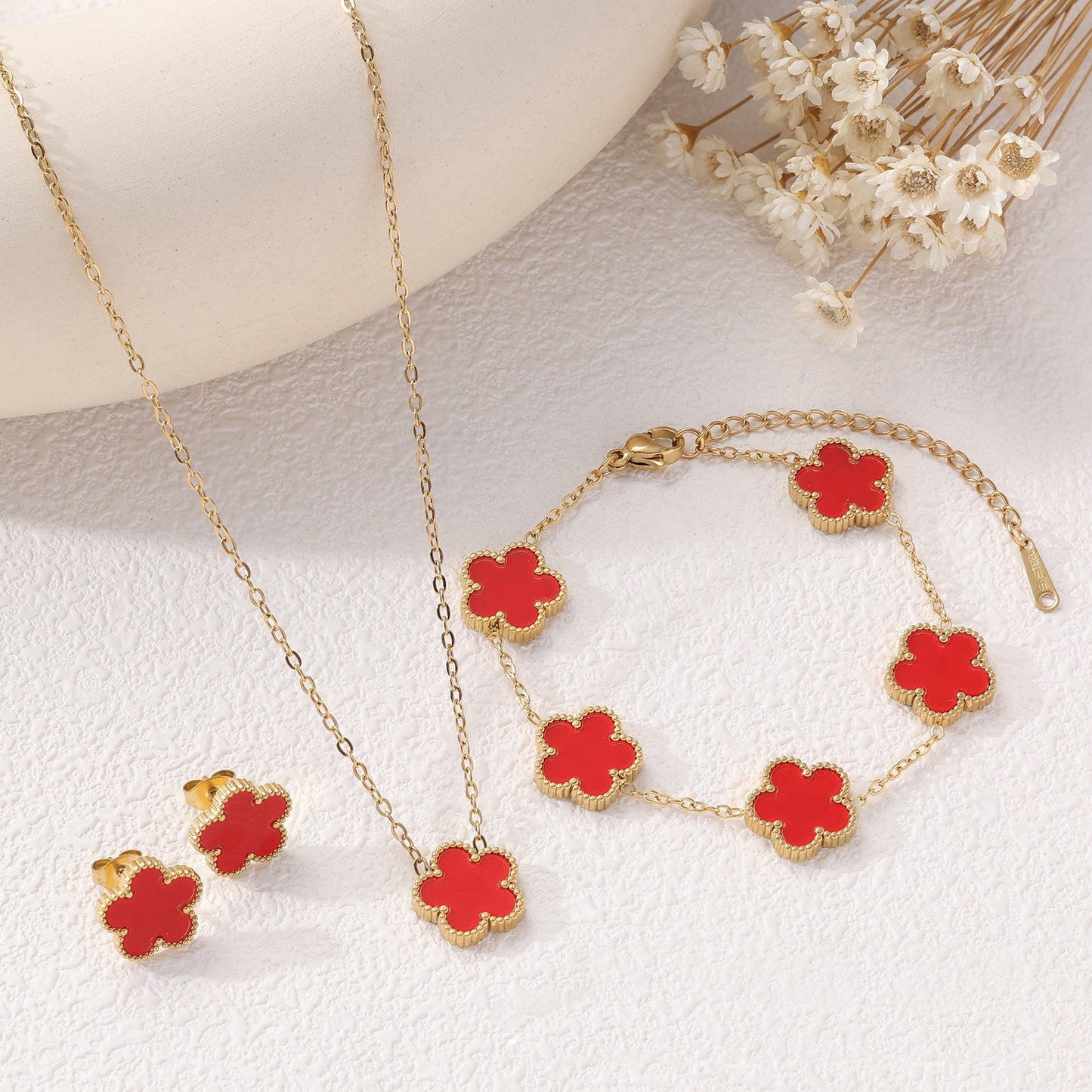 Clover Jewelry - By LAQUEZ.