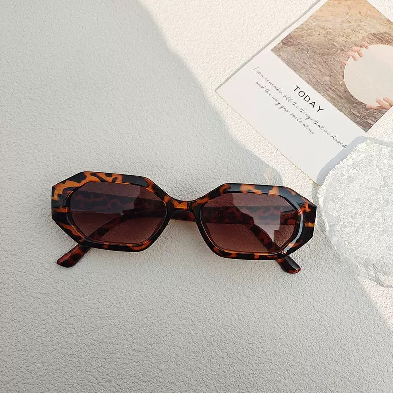 Square Frame Sunglasses - By LAQUEZ.