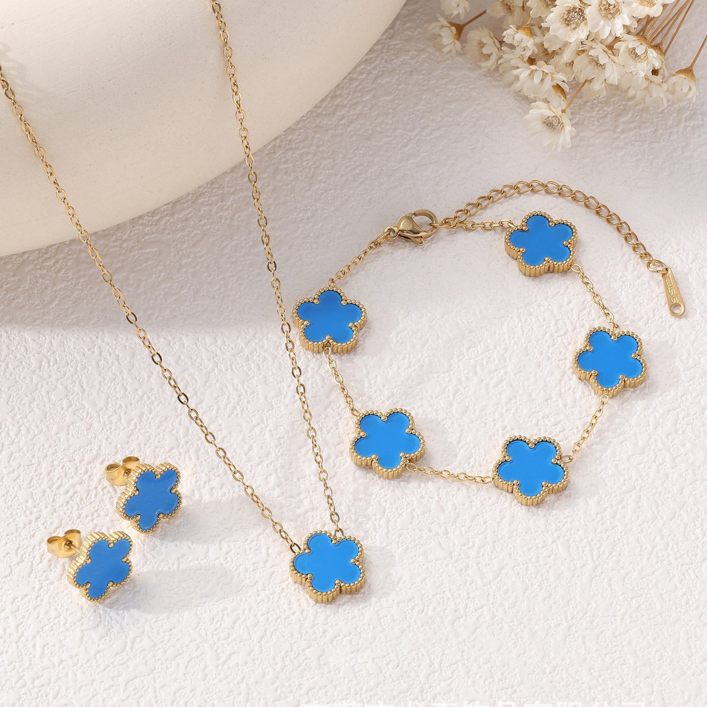 Clover Jewelry - By LAQUEZ.
