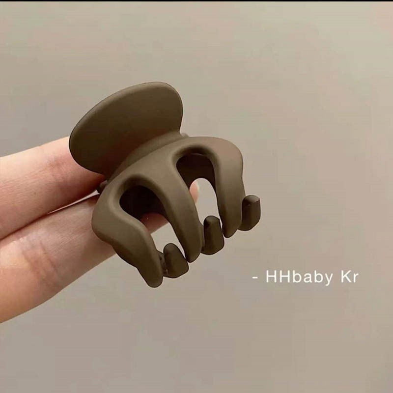 Japanese Blossom Hair Claw Clip - By LAQUEZ.