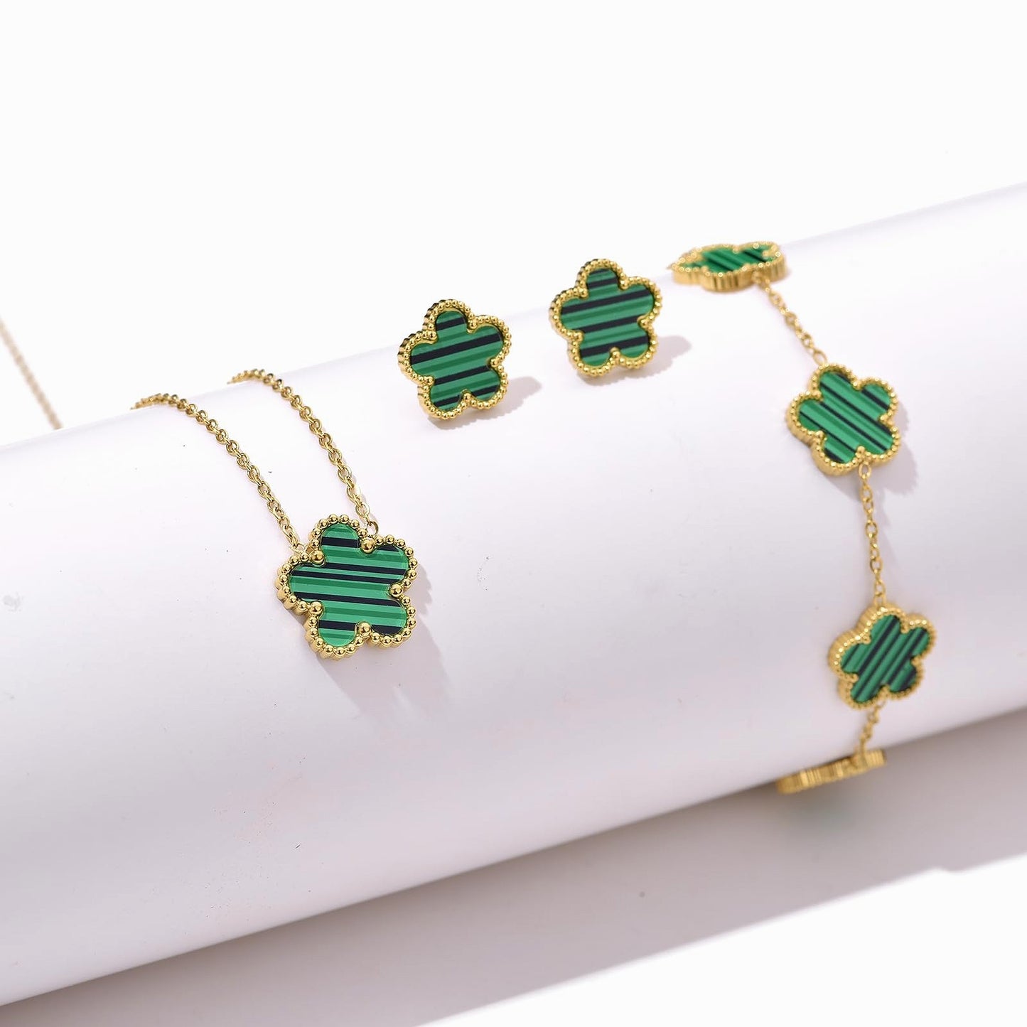 Clover Jewelry - By LAQUEZ.