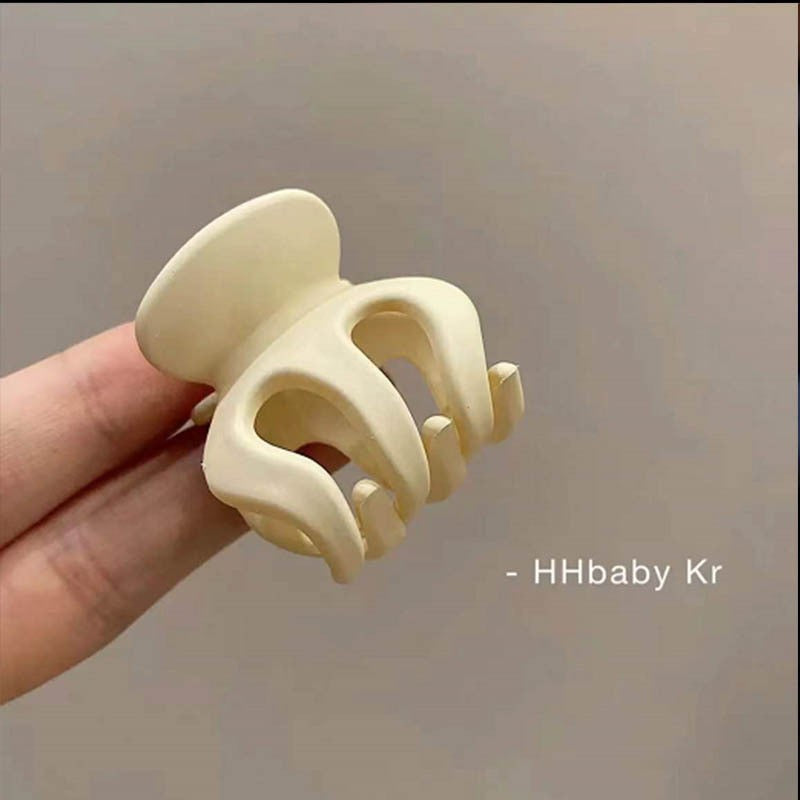 Japanese Blossom Hair Claw Clip - By LAQUEZ.