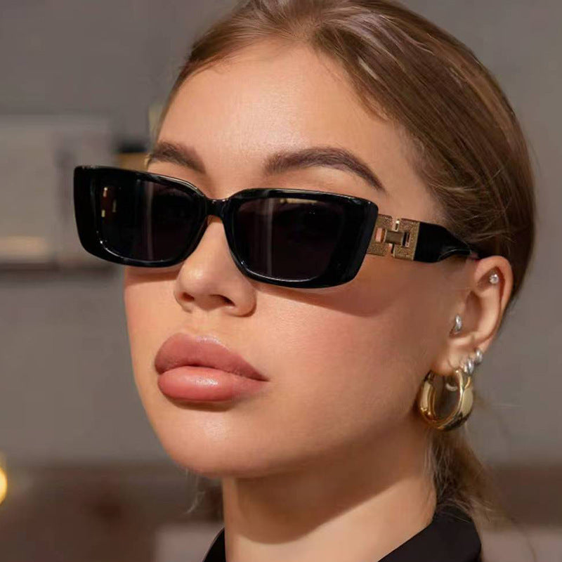 Rectangular Sunglasses - By LAQUEZ.