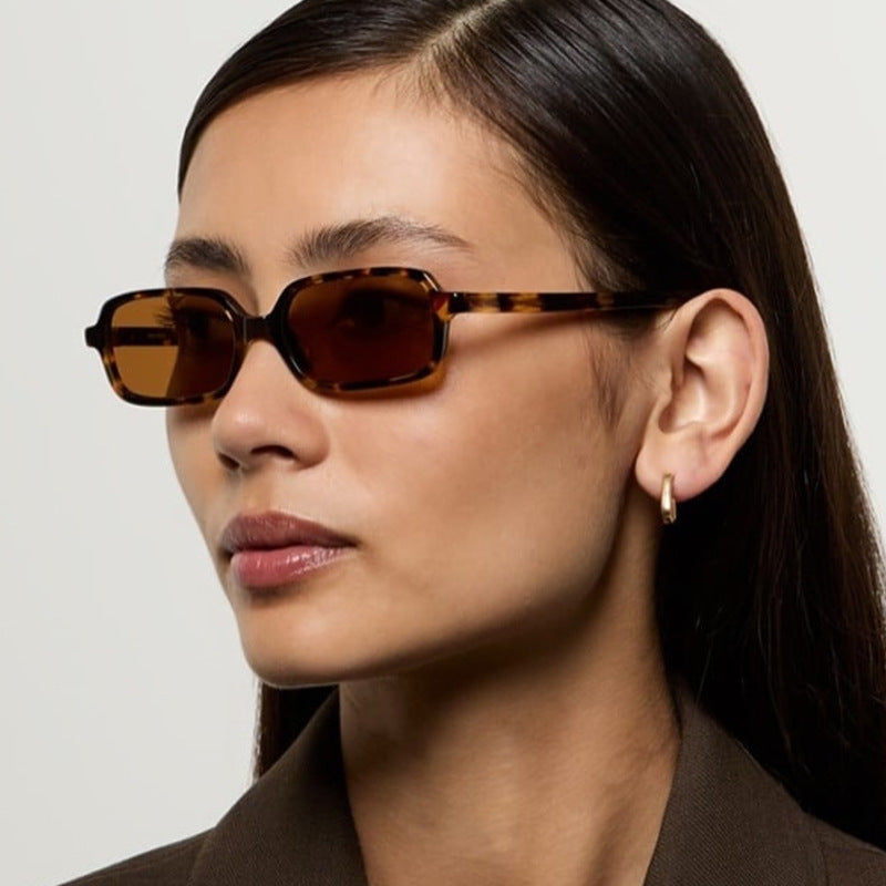 Retro Square Sunglasses - By LAQUEZ.