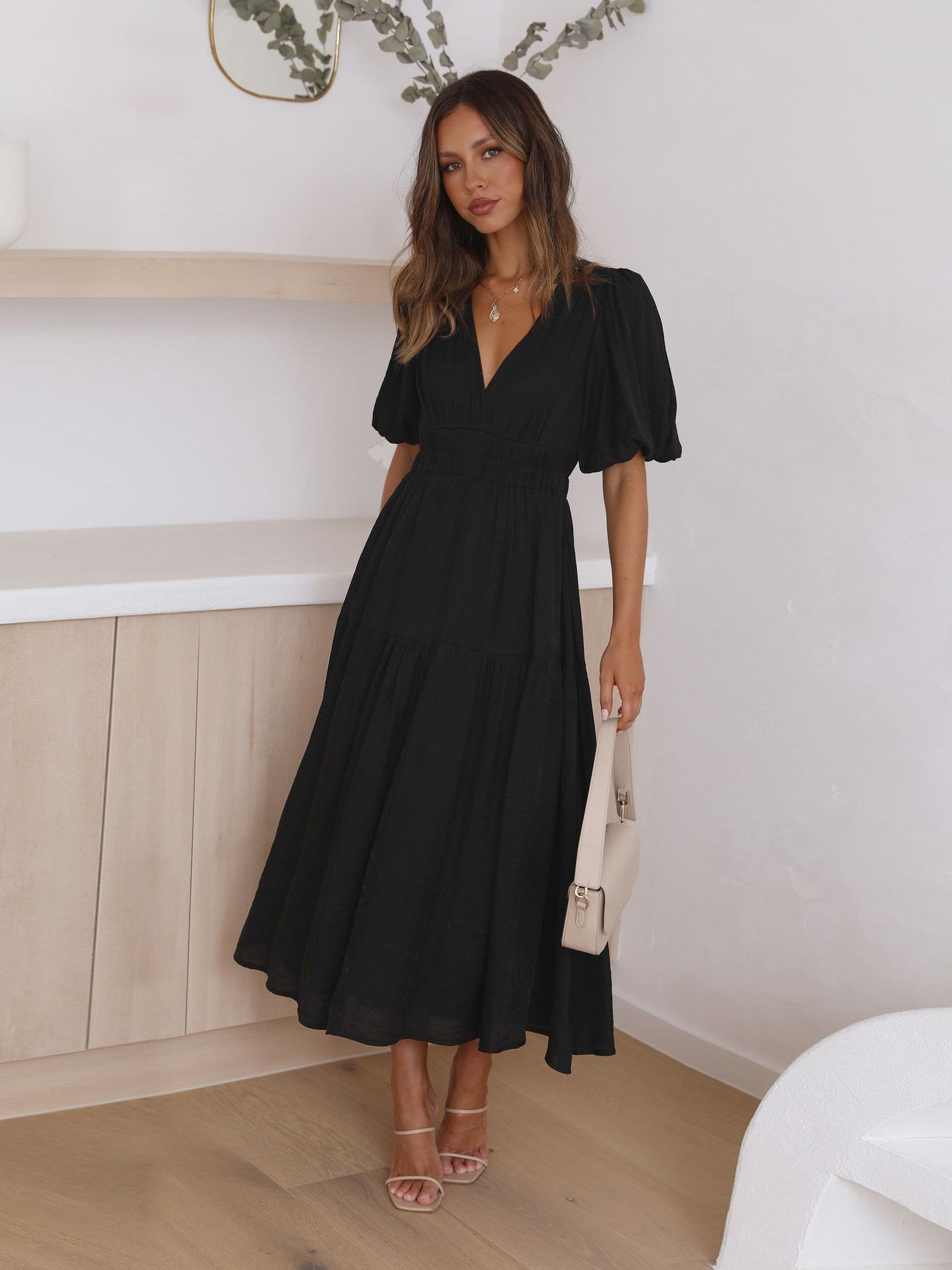 Puffed-sleeve cinched waist dress - By LAQUEZ.